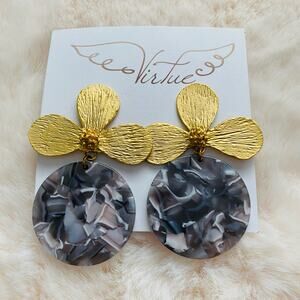 Virtue gold flower and black and white speckled disc fashion earrings